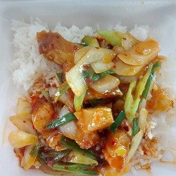 พริกเผาหมูกรอบราดข้าว