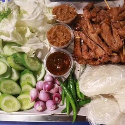 เซต M หมู 10 ไม้ + ข้าวเหนียว 3ห่อ