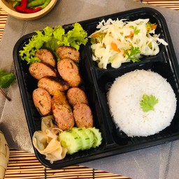 ข้าวไส้อั่ว+มินิสลัดผัก