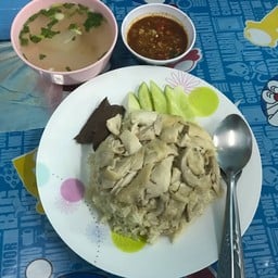 ราชาข้าวมันไก่ จอมทอง