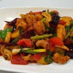 ไก่ผัดเม็ดมะม่วง