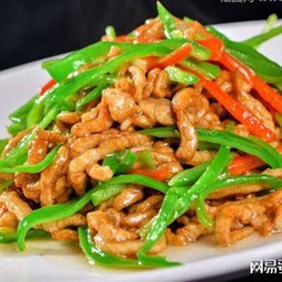 青椒肉丝 หมูเส้นผัดพริกหวาน