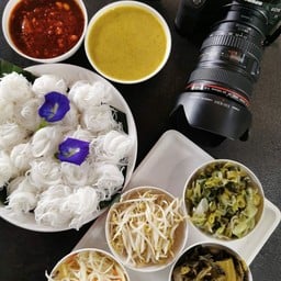 ขนมจีนน้ำพริกหวาน