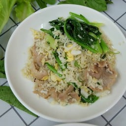 ข้าวผัดคะน้าหมู