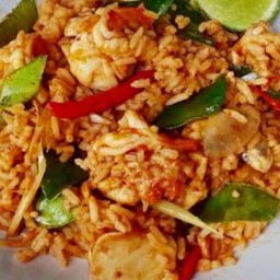ข้าวผัดต้มยำ