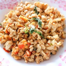 กะเพราไก่.