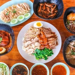 ข้าวมันไก่โกซัน ก๋วยเตี๋ยวลูกชิ้นวังชะโอน 2