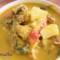 แกงเขียวหวานเนื้อ ยอดมะพร้าว