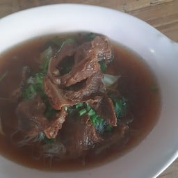 ก๋วยเตี๋ยวหมูตุ๋น