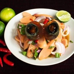 ยำไส้กรอก+ไข่เยี่ยวม้า