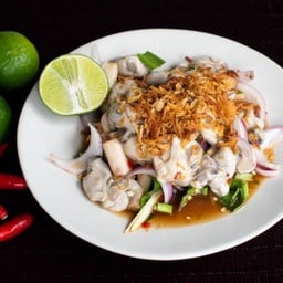 ยำหอยนางรม+หอมเจียว