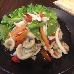 ยำไส้ตัน