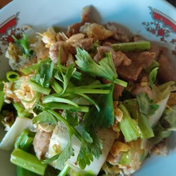 สุกี้แห้ง