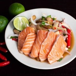 ยำแซลมอนไหลบัว