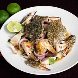 ยำปูม้า (2ตัว)