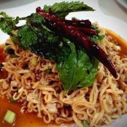 ลาบมาม่า