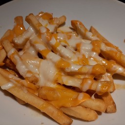 เฟรนช์ฟรายใส่ชีส