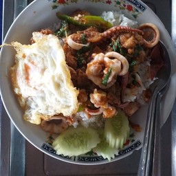 ข้าวผัดพริกแกง