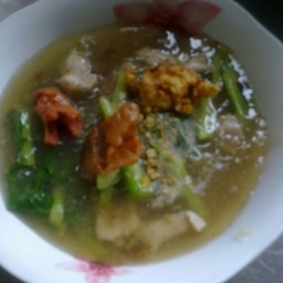 ก๋วยเตี๋ยวราดหน้าโปะเครื่อง