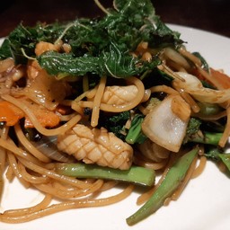 สปาเกตตี้ผัดขี้เมาทะเล