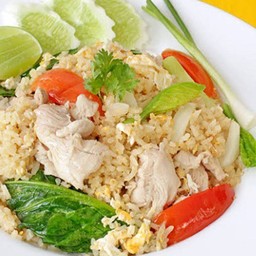 ข้าวผัดไก่