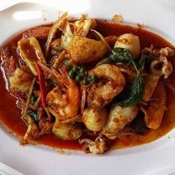 ผัดเผ็ดโป๊ะแตก  รวมมิตรทะเล