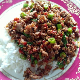 กระเพราเนื้อ