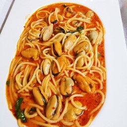 พาสต้าซอสครีมพริกเผาหอยแมลงภู่ชิลี