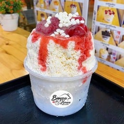 บิงซูนมสดสตอเบอร์รี่ไวท์ชิพ