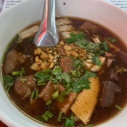 เกาเหลาก๋วยจั๊บ