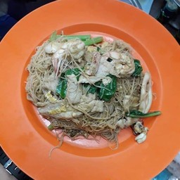 ผัดชีอิ้วหมี่ขาวรวมิตรทะเล