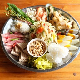 สัมตำยกถาด