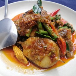 ปลาดุก ทะเล ผัดเผ็ด