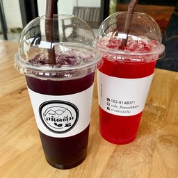 ชาอัญชันมะนาวและน้ำแดงมะนาวโซดา