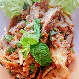 น้ำตกคอหมูย่าง