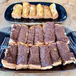 ขนมปังนูเทลล่าและขนมปังเนยนม