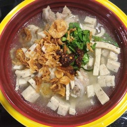ป้าน้อย ลาบ ส้มตำ อาหารอีสาน ก๋วยเตี๋ยว ตามสั่ง