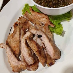 คอหมูย่าง