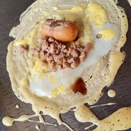 โตเกียวไส้กรอก หมูสับ ไข่นกกะทา