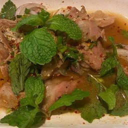 น้ำตกหมู