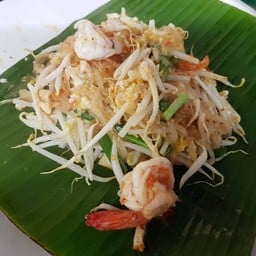 อ.เก้าเลี้ยว ผัดไท หอยทอดรสเด็ด