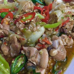 ไก่ผัดพริกสด