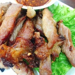 คอหมูทอดนุ่มละมุน