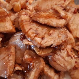 ข้าวทอดกระเทียม
