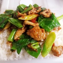 ข้าวคะน้าหมูชิ้น