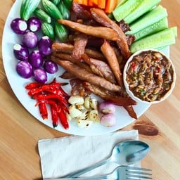 อร่อยเด็ดแดดเดียว หมูแดดเมืองนนท์