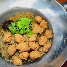 หมูเด้งอบวุ้นเส้น