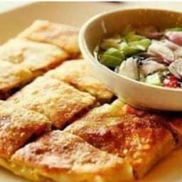 ร้านโรตีมะตะบะ บังจ๋า  ข้าวราดผัดกระเพราะไก่ 25. ( บ้านพักรถไฟ กม.11)