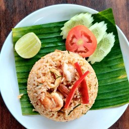 อาหารไทย ข้าวผัด กะเพรา กับข้าว ร้านครัวนันโภชนา