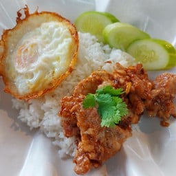 หมูผัดกระเทียม
